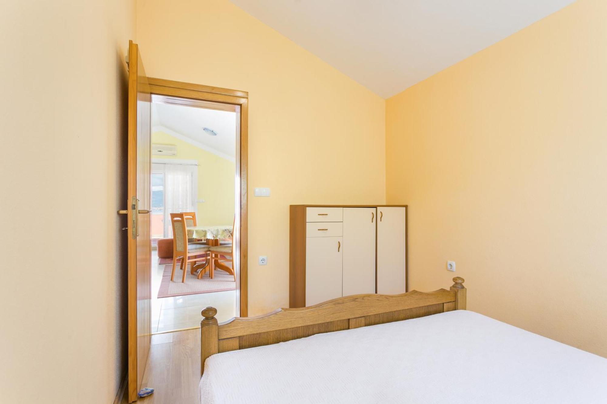 Apartments By The Sea Slatine, Ciovo - 11126 Bilik gambar