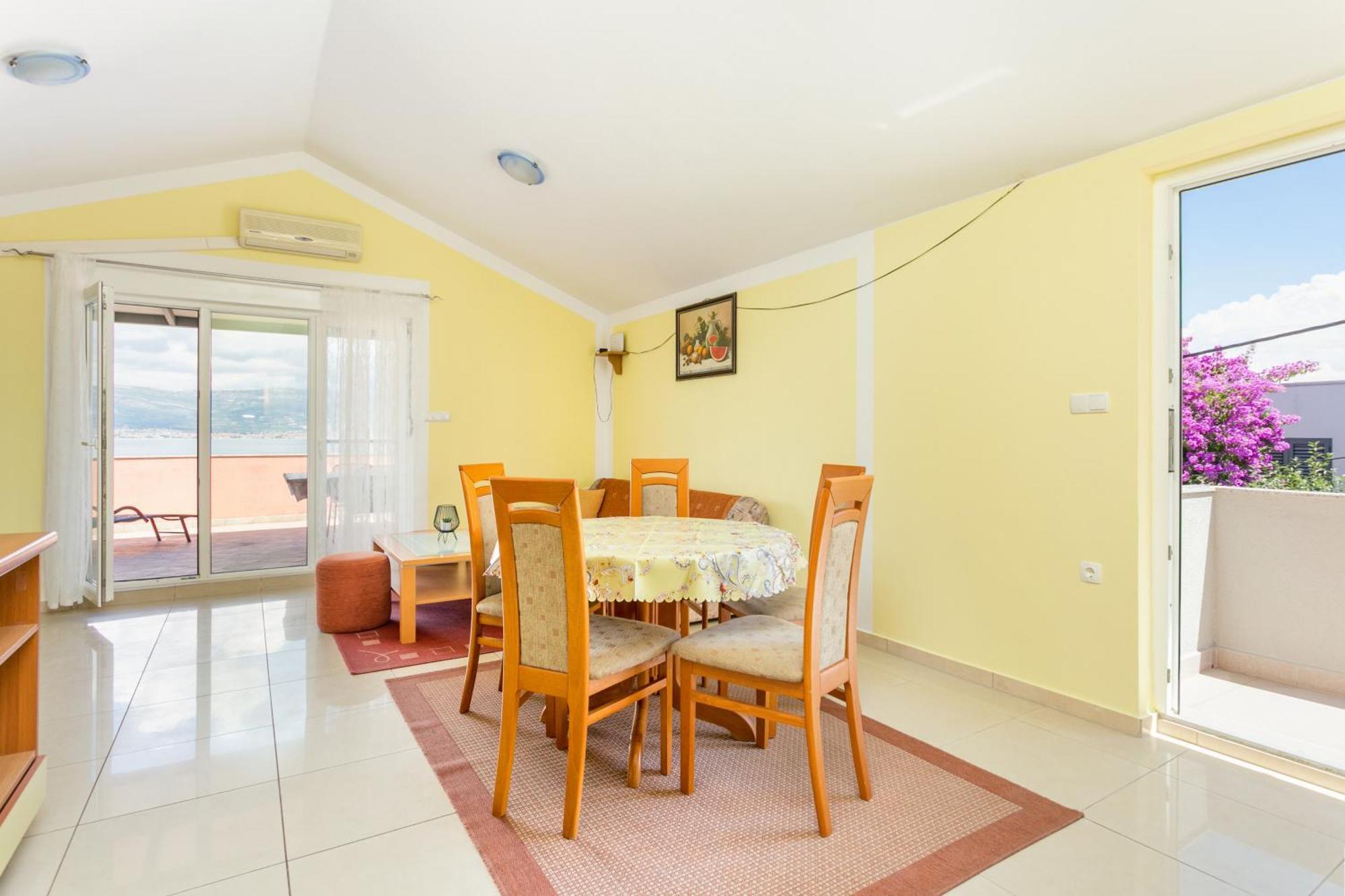 Apartments By The Sea Slatine, Ciovo - 11126 Luaran gambar