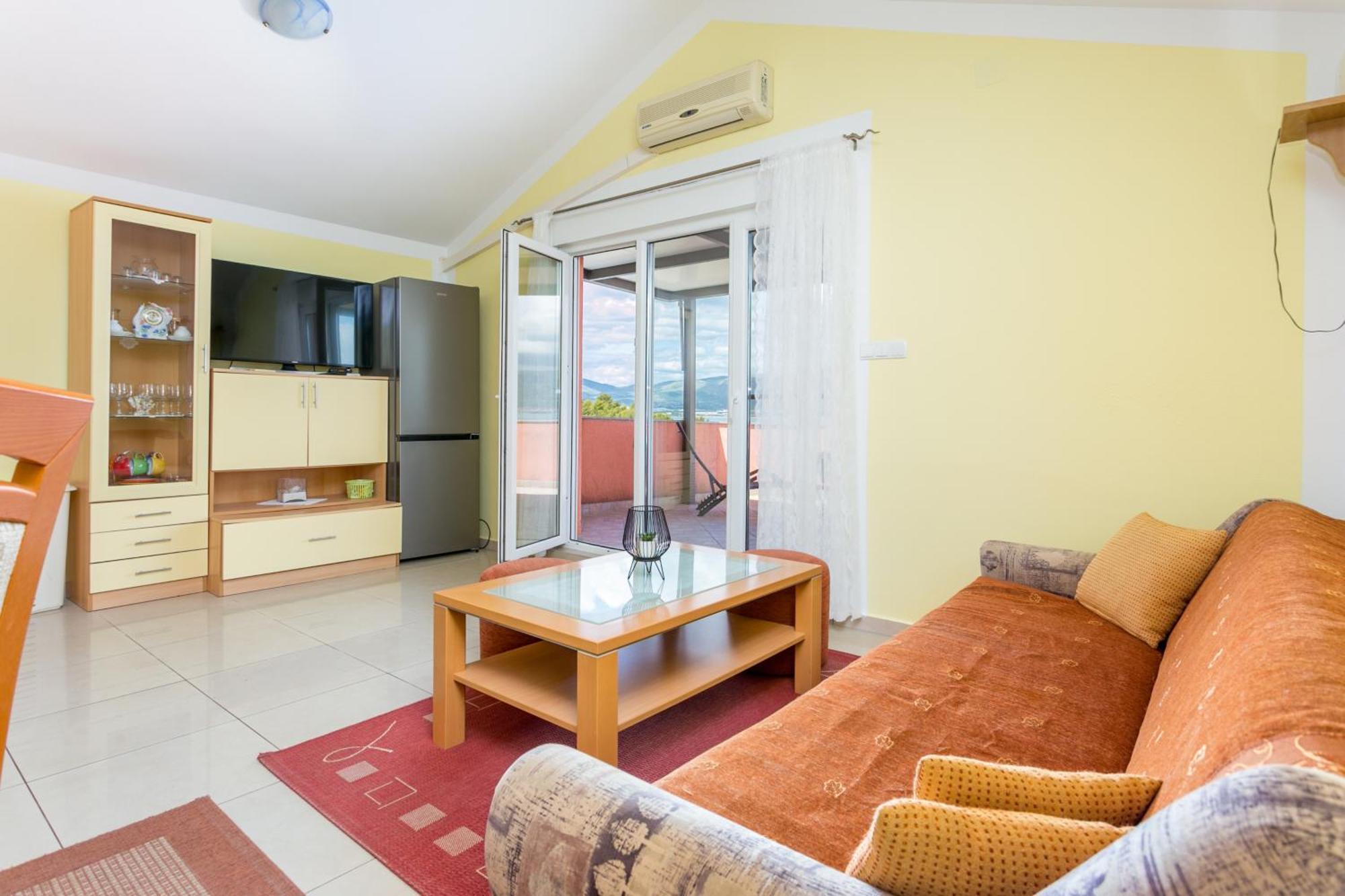 Apartments By The Sea Slatine, Ciovo - 11126 Luaran gambar